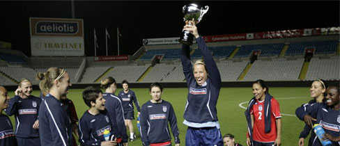 England 'keeper Rachel Brown
